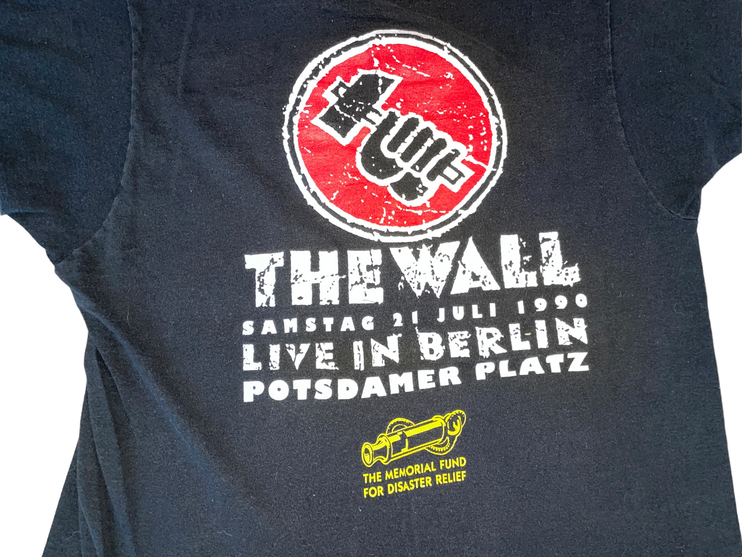 Vintage 1990 Pink Floyd Berlin Wall T-Shirt